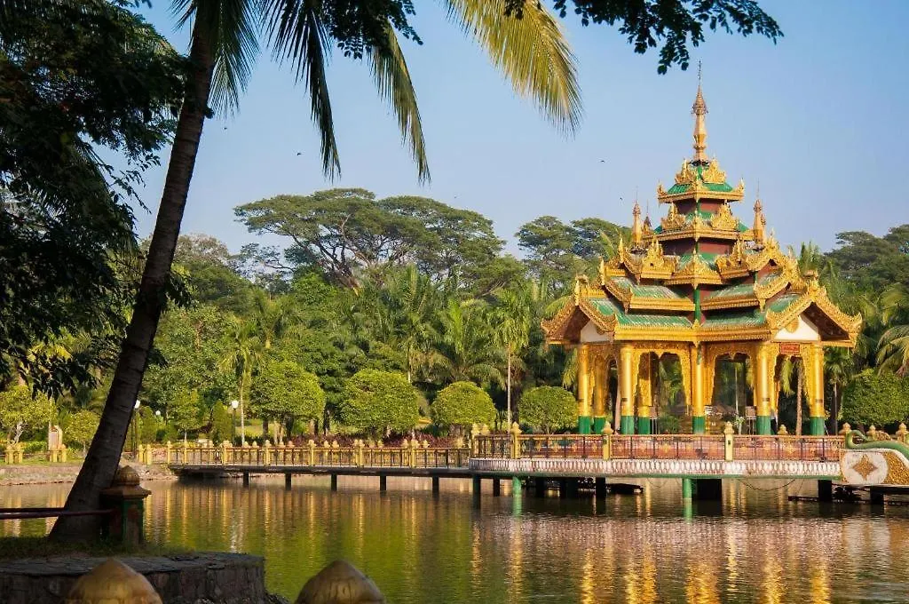Clover City Center Plus Hotel Rangum Myanmar