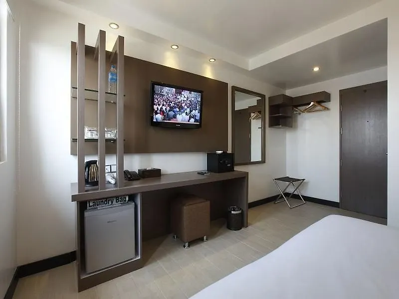 Clover City Center Plus Hotel Rangum