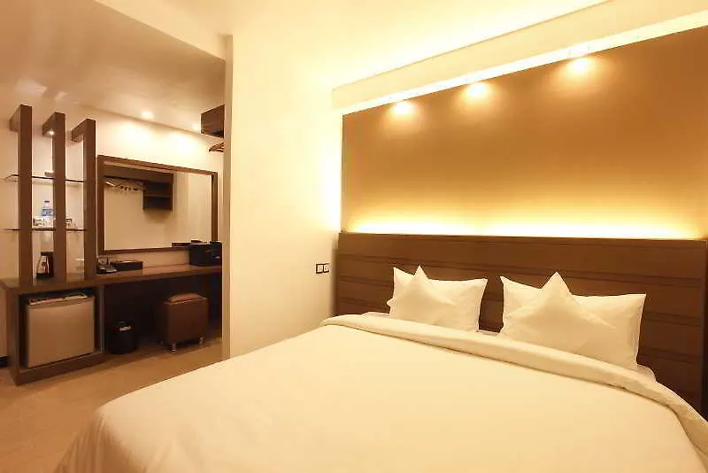 Clover City Center Plus Hotel Rangum 3*,  Myanmar