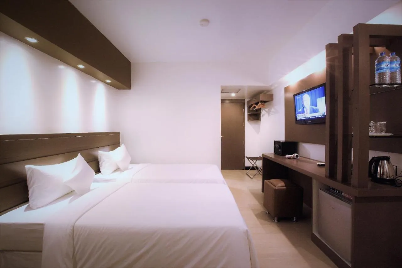 Clover City Center Plus Hotel Rangum