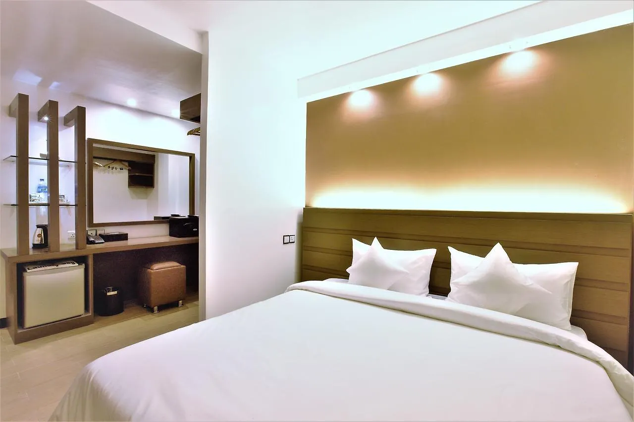 Clover City Center Plus Hotel Rangum 3*,  Myanmar