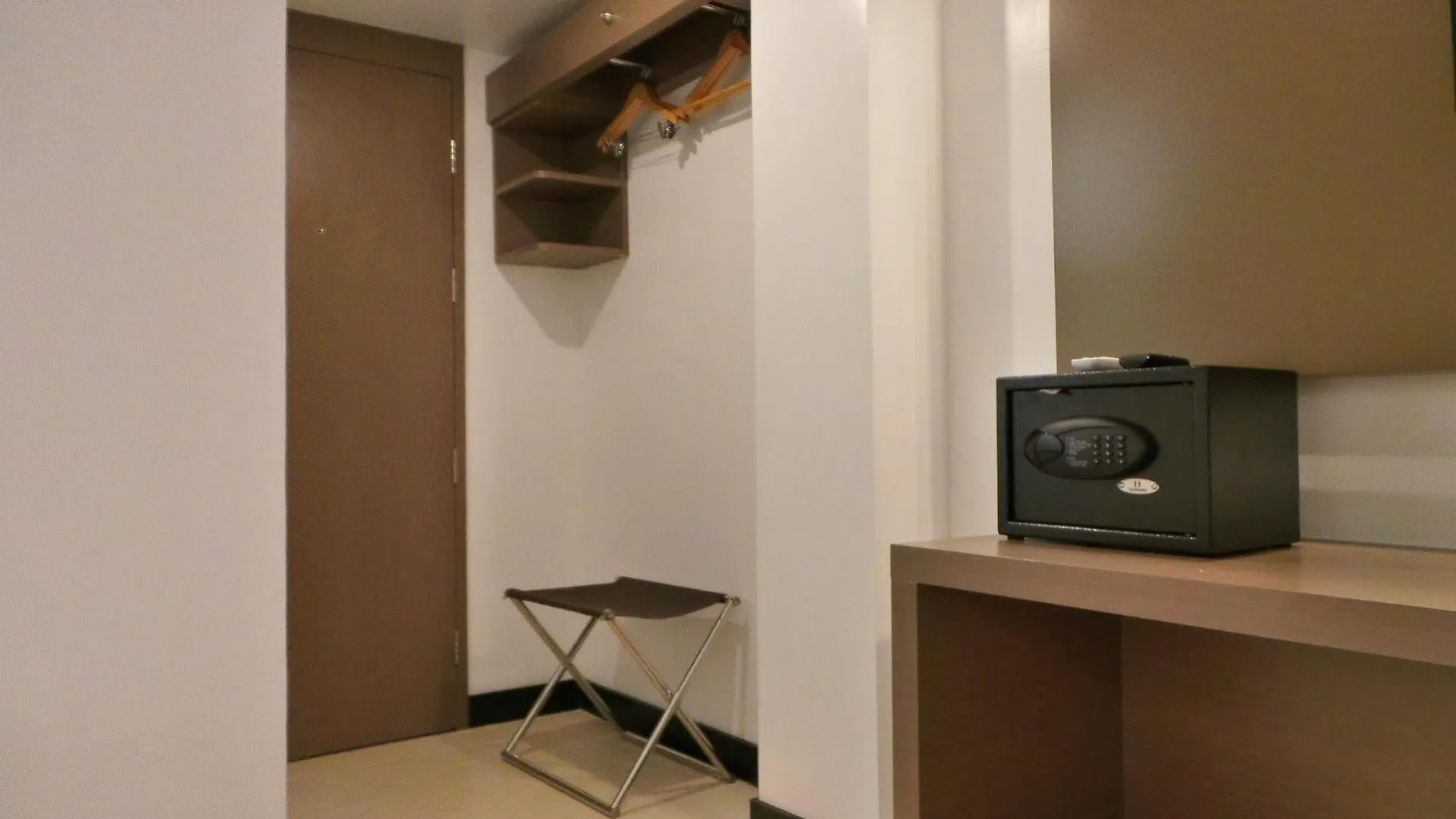 Clover City Center Plus Hotel Rangum Myanmar