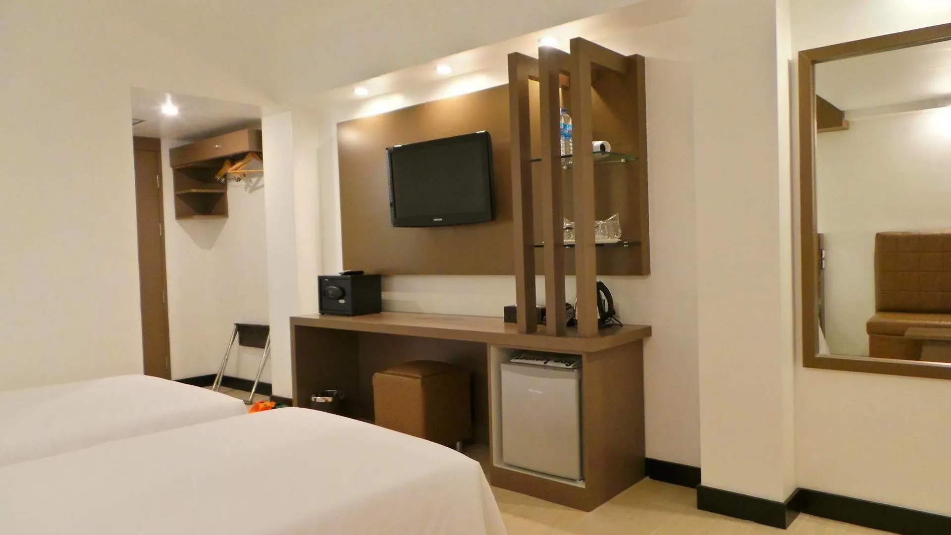 Clover City Center Plus Hotel Rangum