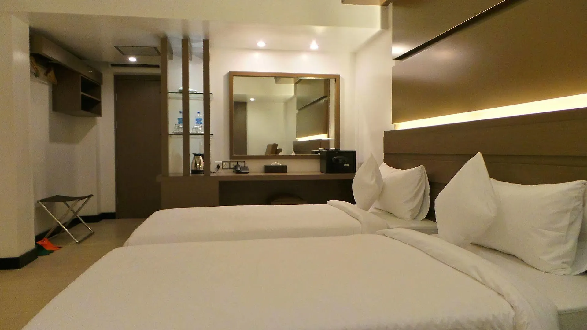 Clover City Center Plus Hotel Rangum