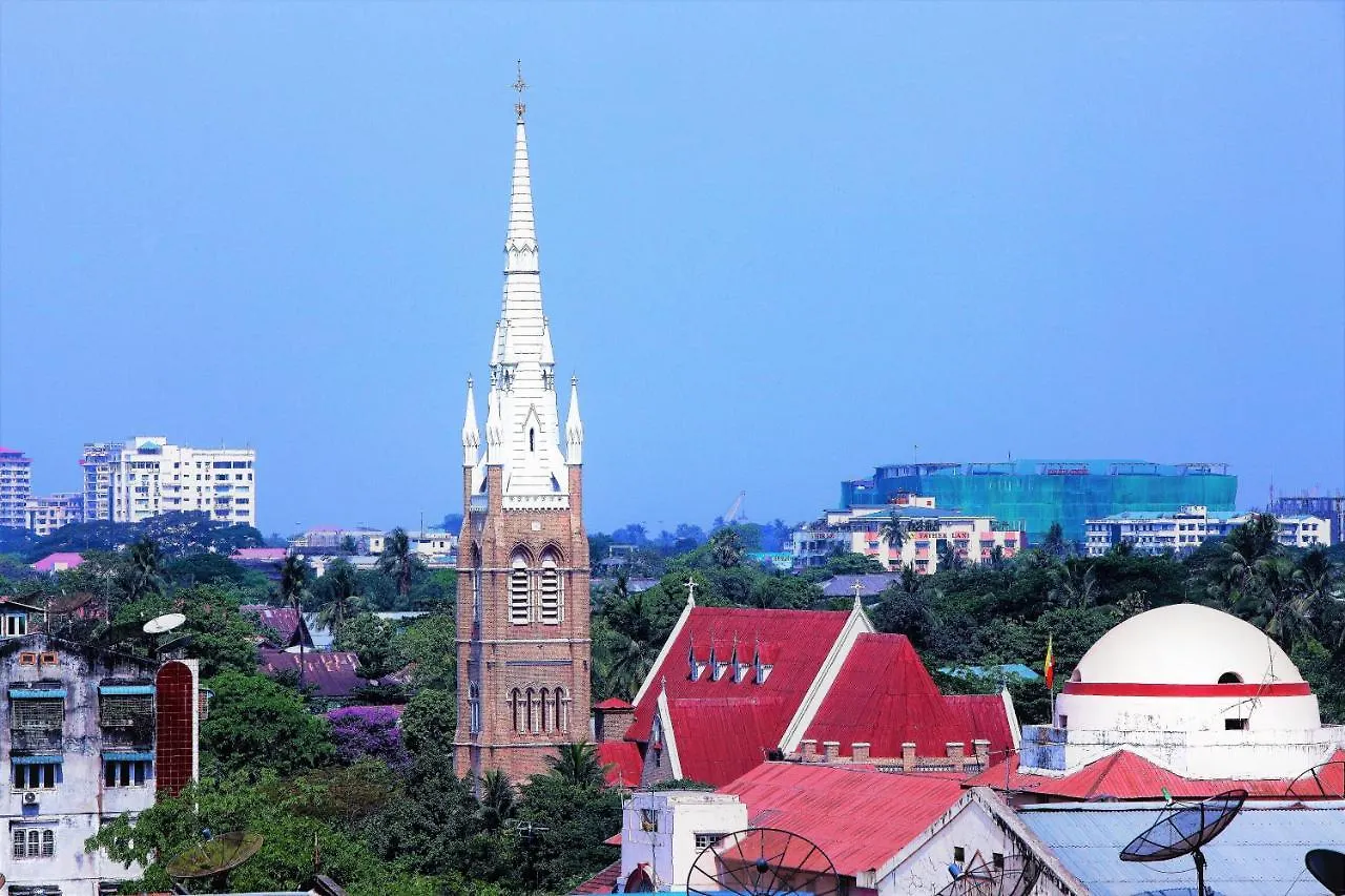 Clover City Center Plus Hotel Rangum